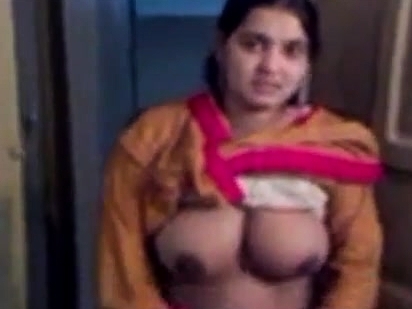 Download Mobile Porn Videos - Desi Boob Show - 501679 - WinPorn.com